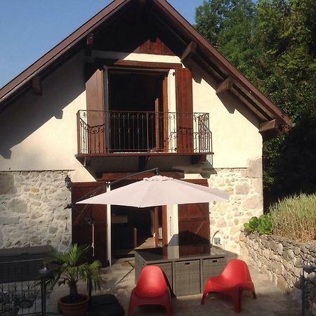 Chambres D'Hotes Des Lodges De La Cascade Yenne エクステリア 写真