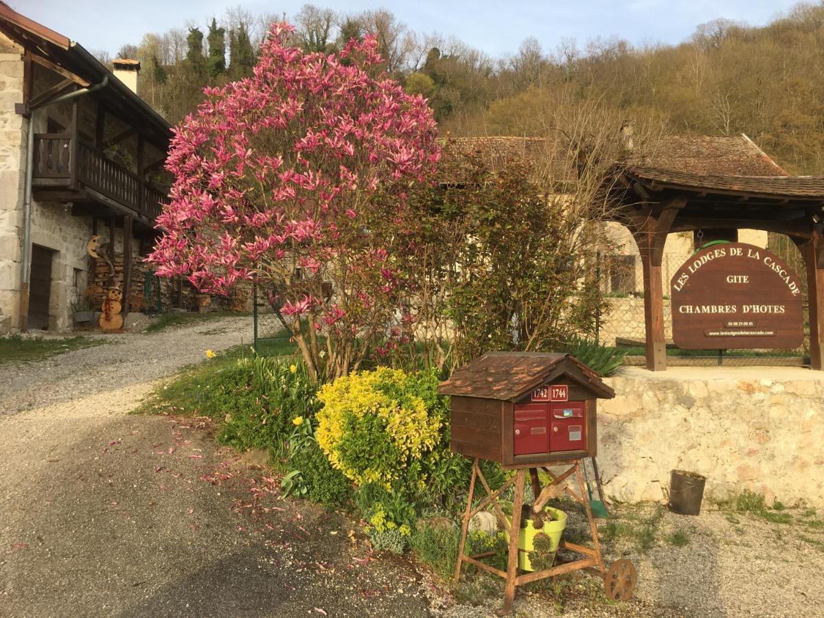 Chambres D'Hotes Des Lodges De La Cascade Yenne エクステリア 写真